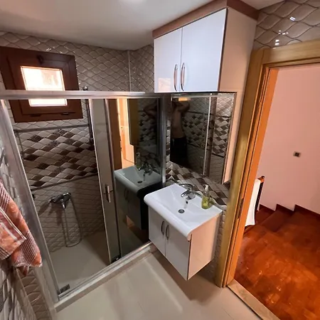 Alacati Muestakil Havuzlu Villa *